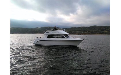 Obytná loď Carver 26 Flybridge