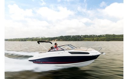 Bayliner VR5 Cuddy